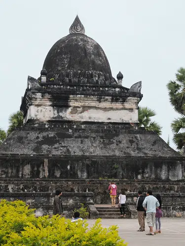 Laos - Tempel, Trekking, Traditionen